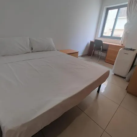 4 Double Bedroom With Terrace In The Centre Of Apartment *