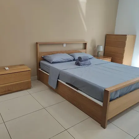 4 Double Bedroom With Terrace In The Centre Of Apartment *