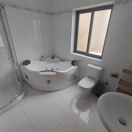 4 Double Bedroom With Terrace In The Centre Of Sliema