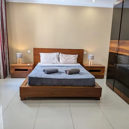 4 Double Bedroom With Terrace In The Centre Of *