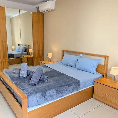 Apartamento 4 Double Bedroom With Terrace In The Centre Of Sliema
