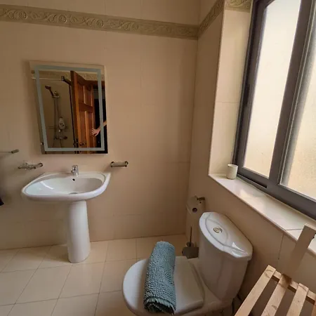 4 Double Bedroom With Terrace In The Centre Of 아파트 슬리에마